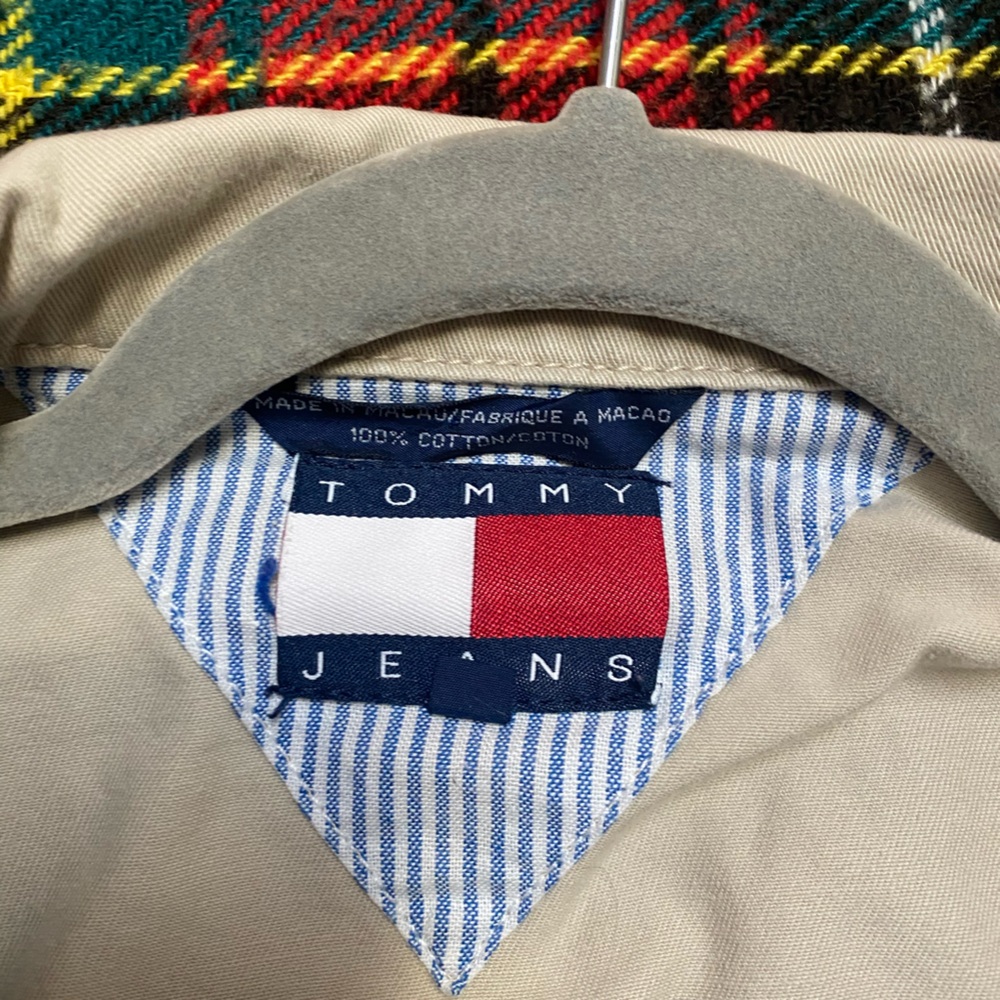 Tommy Hilfiger Beige Vest with Plaid Accent - Picture 3 of 4